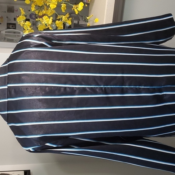 Worthington women's blazer. Navy blue and white striped. Big pockets size large. - Picture 4 of 7